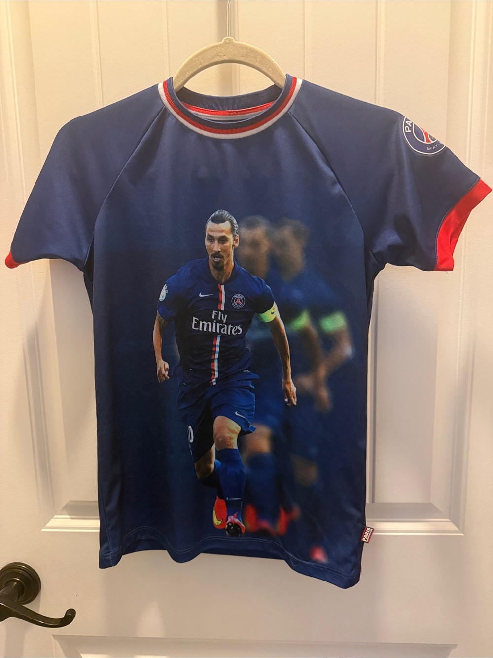 Paris Saint-Germaine Boys Navy Blue Fly Emirates Soccer Jersey with Red Trim (M)